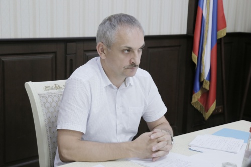 Энрик Муслимов провел аппаратное совещание 