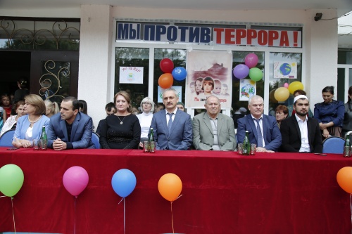 Энрик Муслимов принял участие в акции солидарности в борьбе с терроризмом 