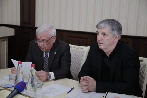 Хизри Абакаров призвал бизнесменов поделиться своими интересными идеями