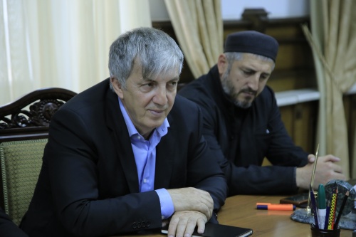 Хизри Абакаров встретился с представителями духовенства