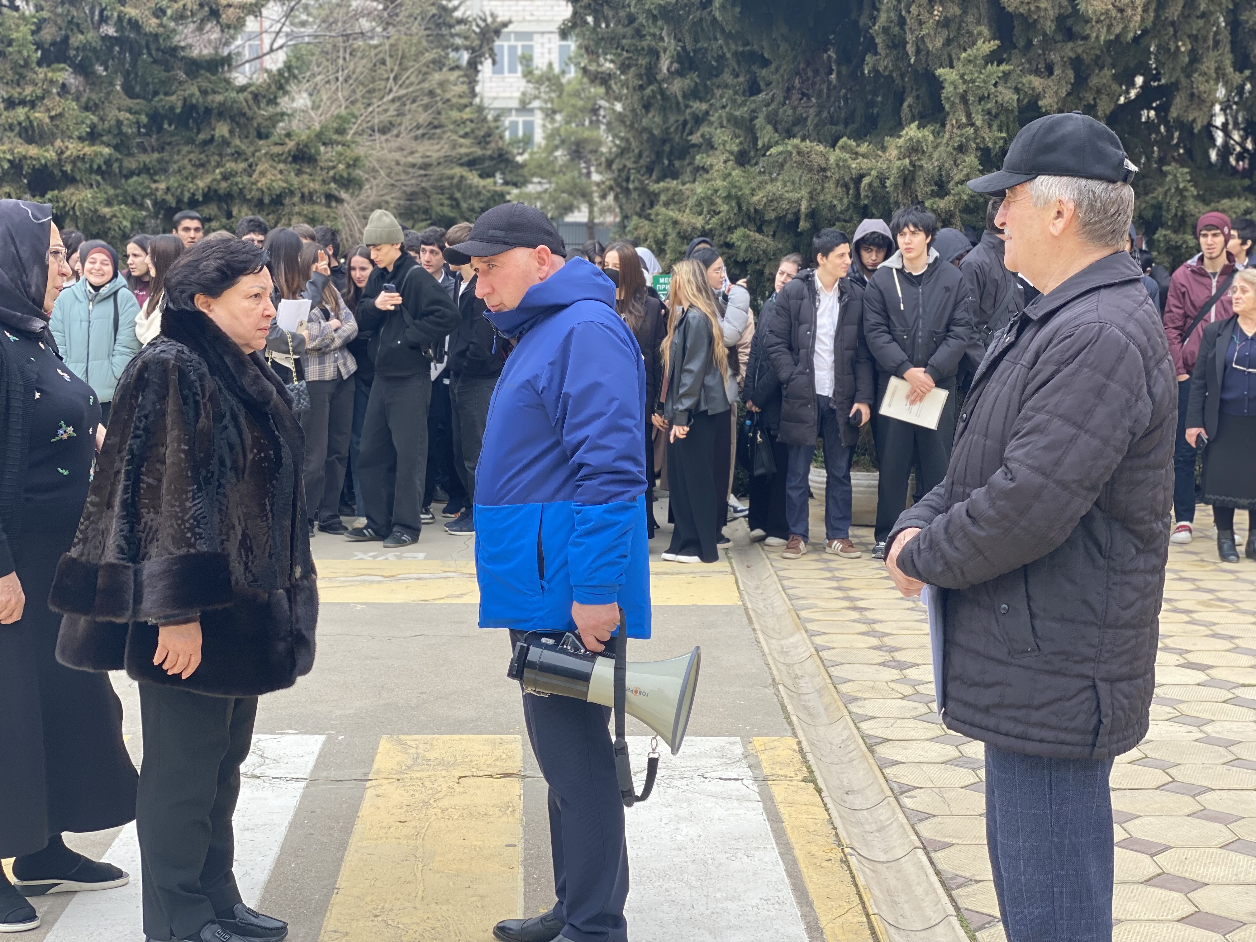 Учебная тренировка по эвакуации при землятресении в ГБПОУ РД «Колледж экономики и права»